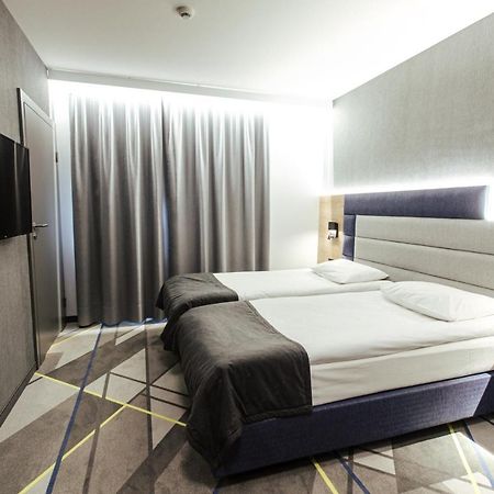 Air Hotel Варшава Экстерьер фото